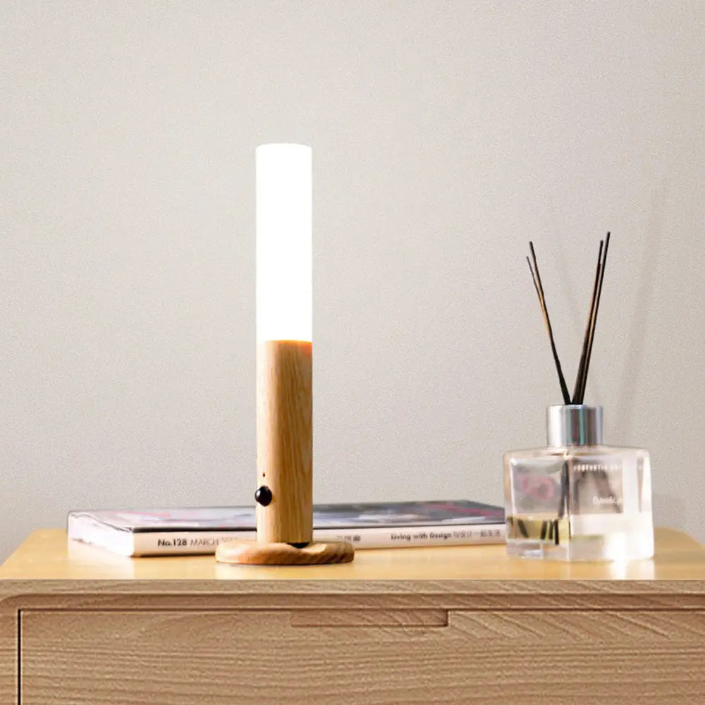 Luminária LED Recarregável com Sensor de Movimento Luz Noturna USB
