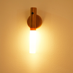 Luminária LED Recarregável com Sensor de Movimento Luz Noturna USB